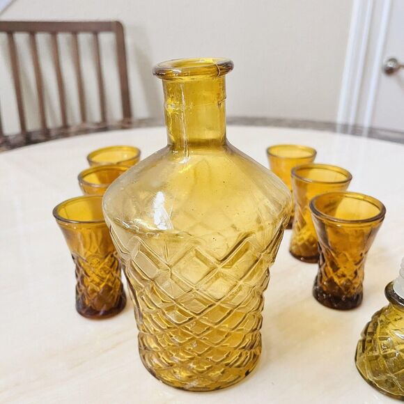 MCM Amber Glass Decanter Set w/6 Cordial Glasses Diamond Pattern Barware Taiwan - Picture 6 of 14